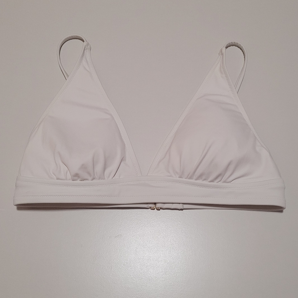 MeUndies Soft White Triangle Swim Top